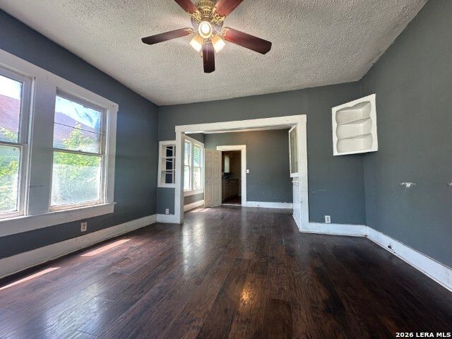 423 Barrett Place, San Antonio, TX 78225