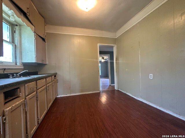 423 Barrett Place, San Antonio, TX 78225