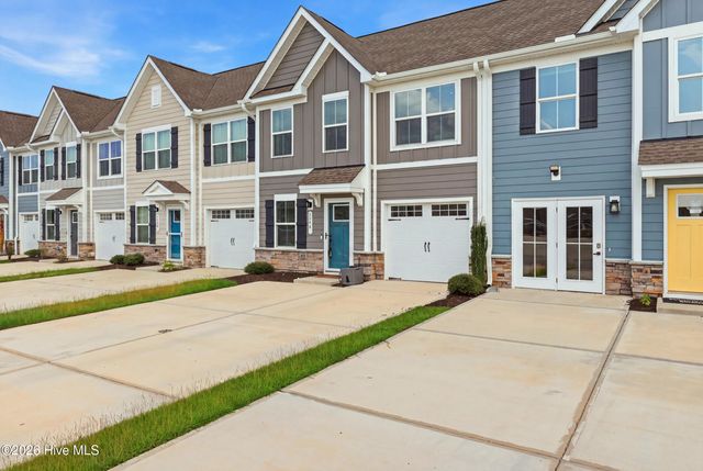 3306 Primrose Drive, Leland, NC 28451