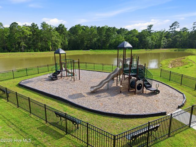 3306 Primrose Drive, Leland, NC 28451