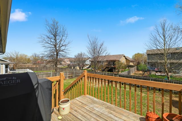 4044 Farmstead St, Bel Aire, KS 67220