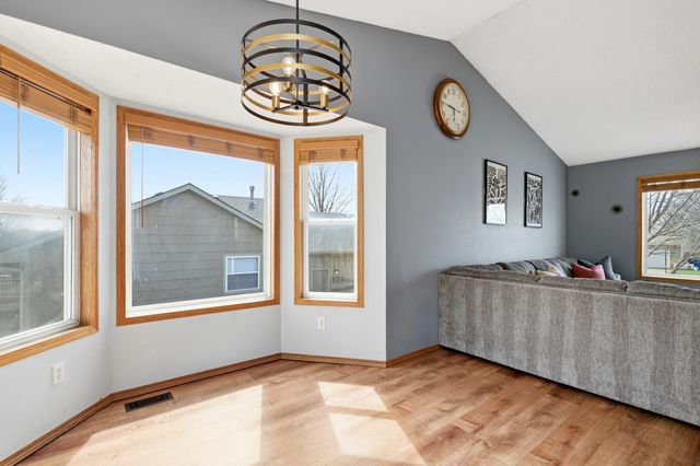 4044 Farmstead St, Bel Aire, KS 67220