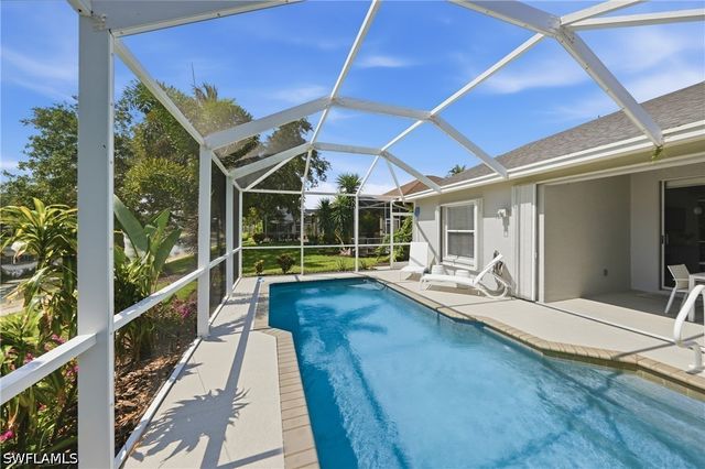 8018 Tauren CT, Naples, FL 34119