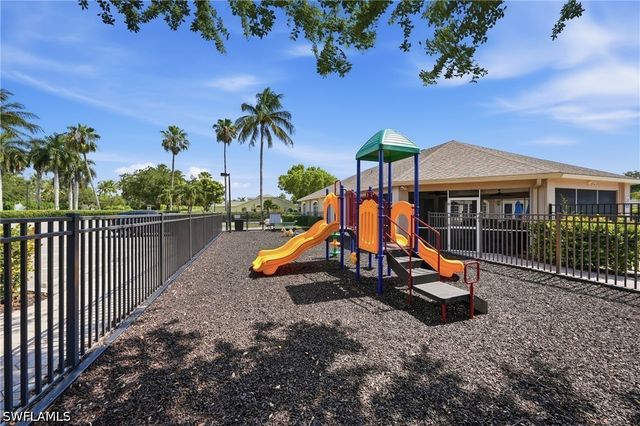 8018 Tauren CT, Naples, FL 34119