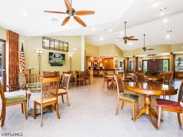 8018 Tauren CT, Naples, FL 34119