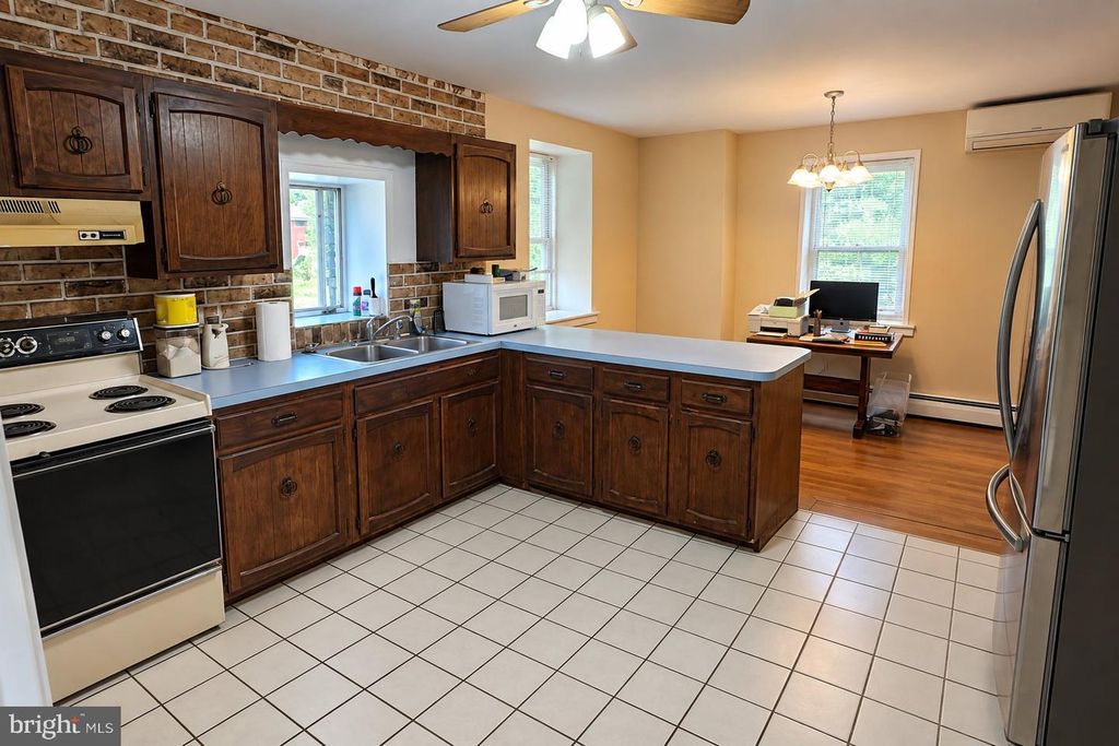 117 RIDGE RD, SELLERSVILLE, PA 18960 — photo 2
