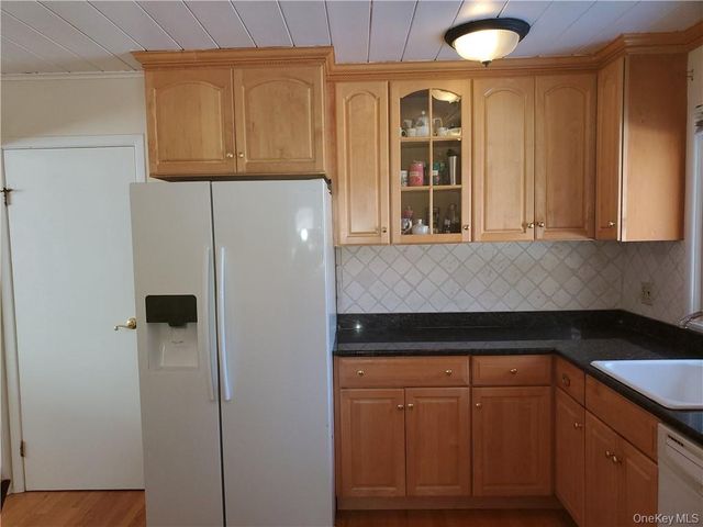 215 Harriman Road, Irvington, NY 10533