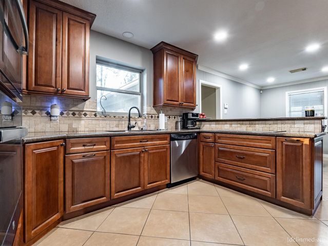 1711 Palomino Lane, Kingwood, TX 77339