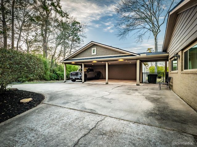 1711 Palomino Lane, Kingwood, TX 77339