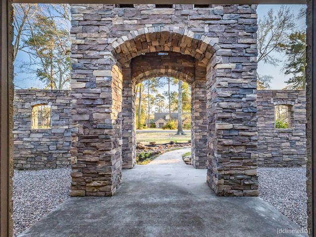 1711 Palomino Lane, Kingwood, TX 77339