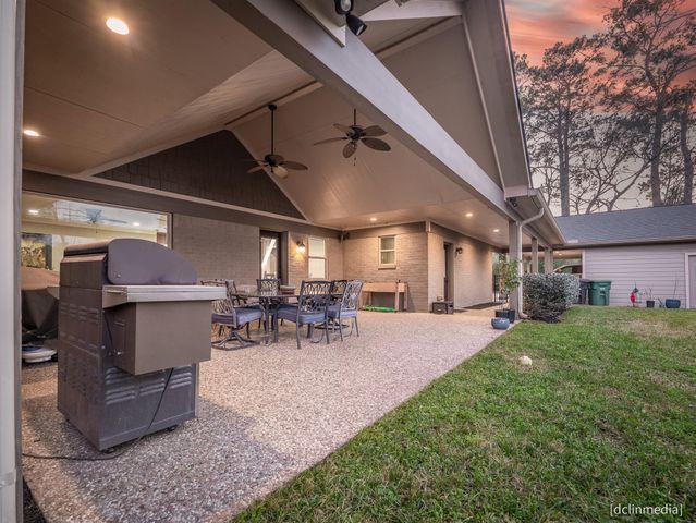 1711 Palomino Lane, Kingwood, TX 77339