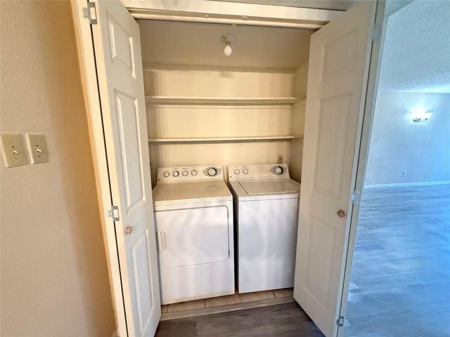 17401 Red Oak Drive 61, Houston, TX 77090