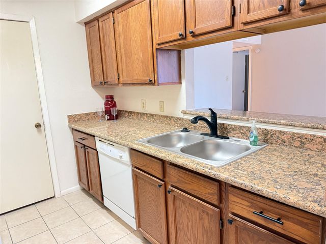 17401 Red Oak Drive 61, Houston, TX 77090