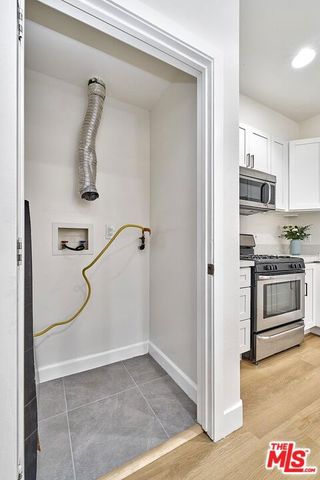 2321 W 10th Street 102, Los Angeles, CA 90006