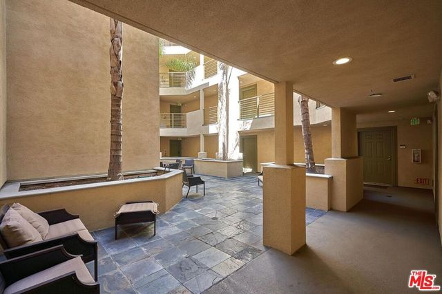 2321 W 10th Street 102, Los Angeles, CA 90006