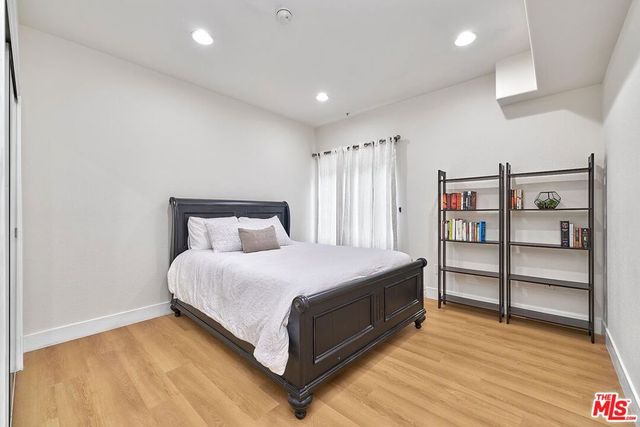 2321 W 10th Street 102, Los Angeles, CA 90006