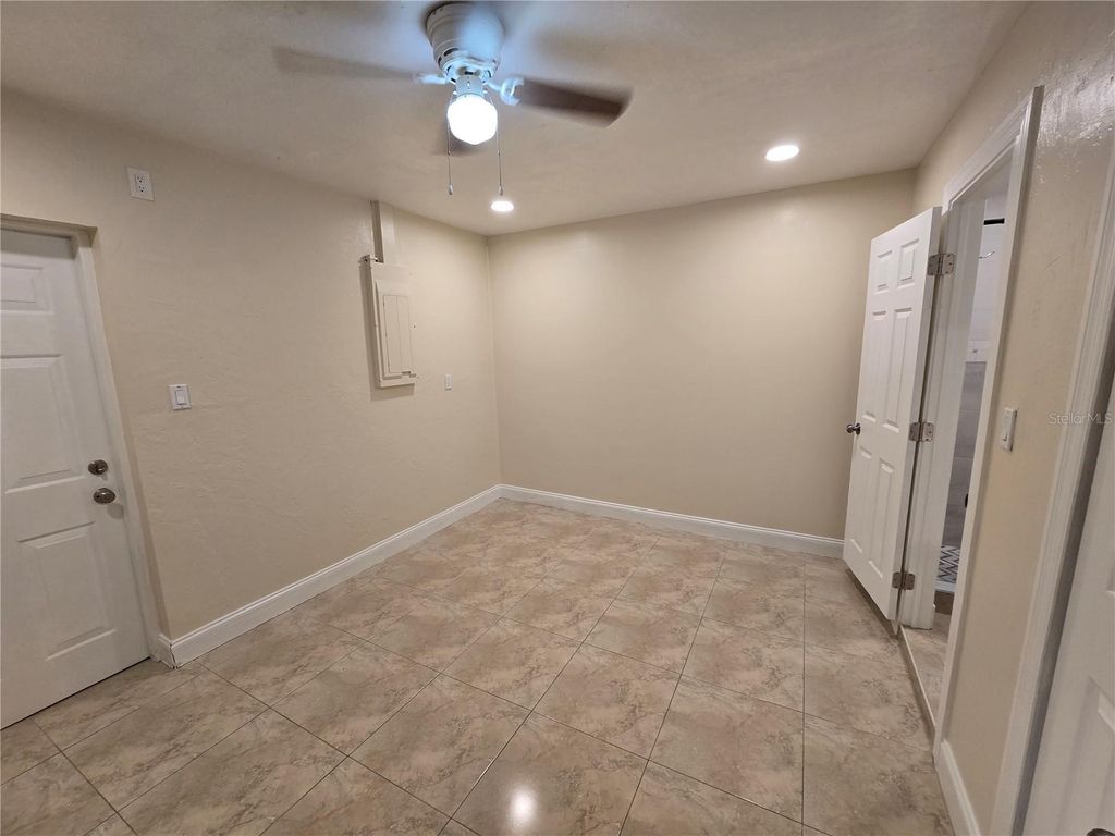 Image 17 of property listing at 1417 CORNELIA AVENUE, Sebring, FL 33870