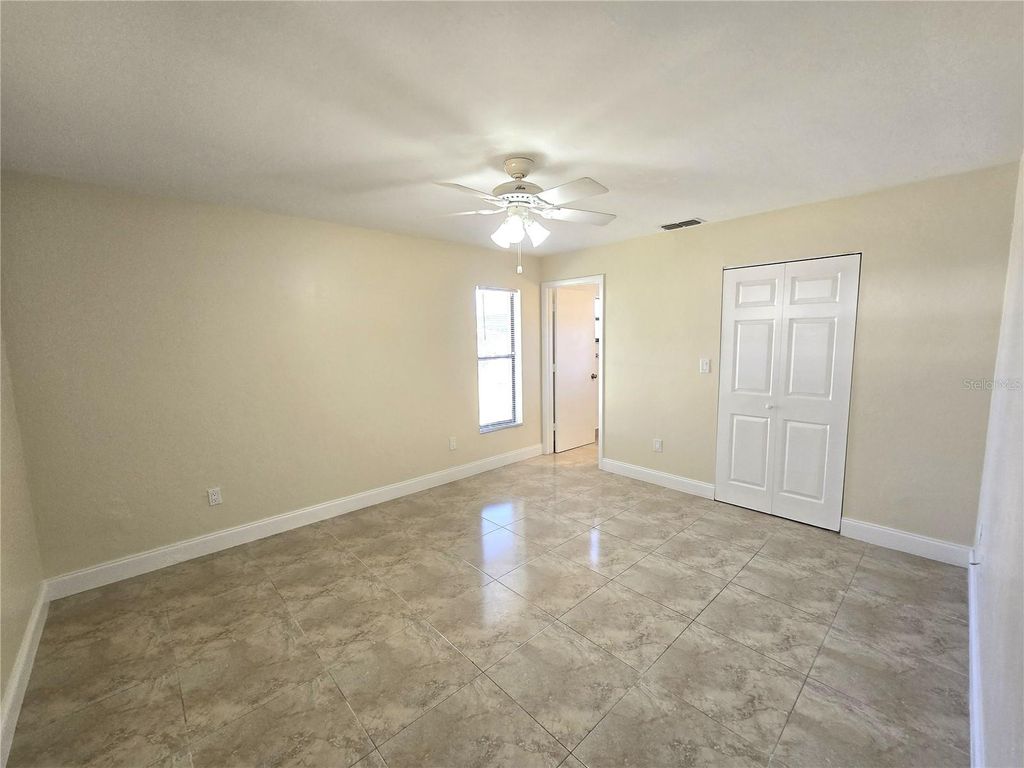 Image 9 of property listing at 1417 CORNELIA AVENUE, Sebring, FL 33870