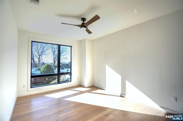 35 Henry Avenue 2nd Floor, Palisades Park, NJ 07650