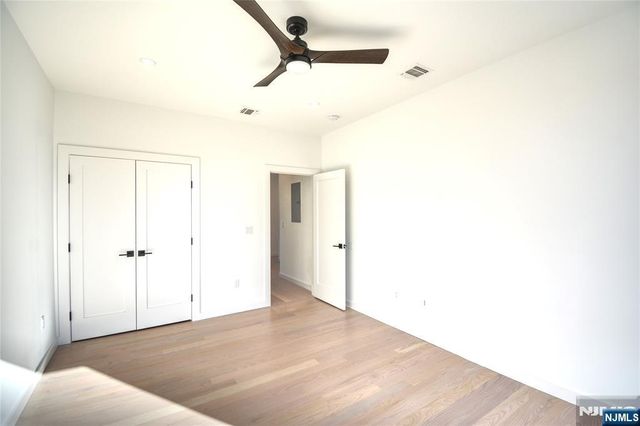 35 Henry Avenue 2nd Floor, Palisades Park, NJ 07650