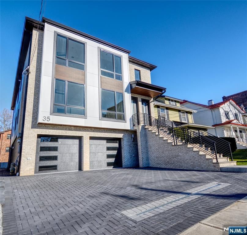 35 Henry Avenue 2nd Floor, Palisades Park, NJ 07650