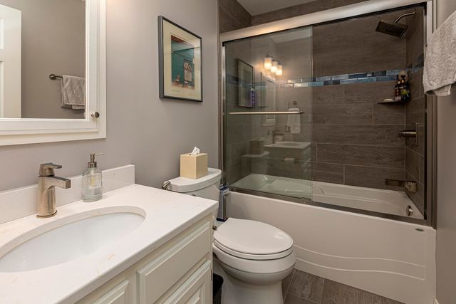 396 Lake Indian Hills Circle, Carbondale, IL 62902