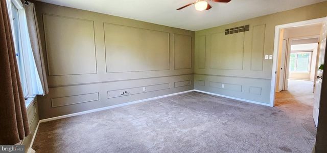 3 COLCHESTER PL, Newtown, PA 18940