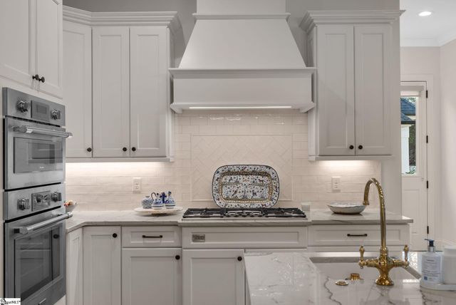 126 Chestnut Pond Lane, Simpsonville, SC 29681