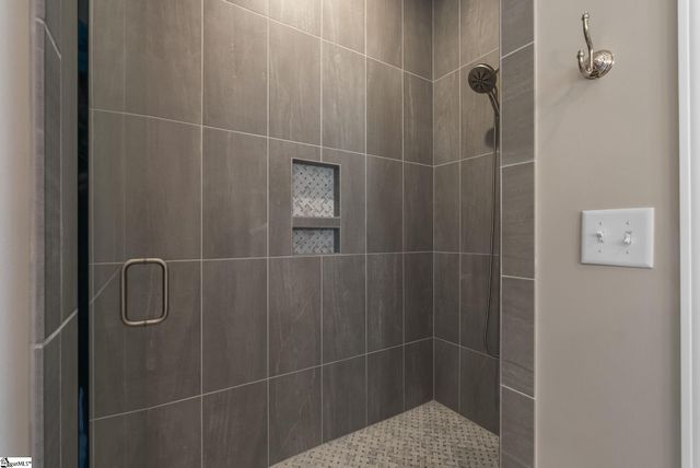 126 Chestnut Pond Lane, Simpsonville, SC 29681