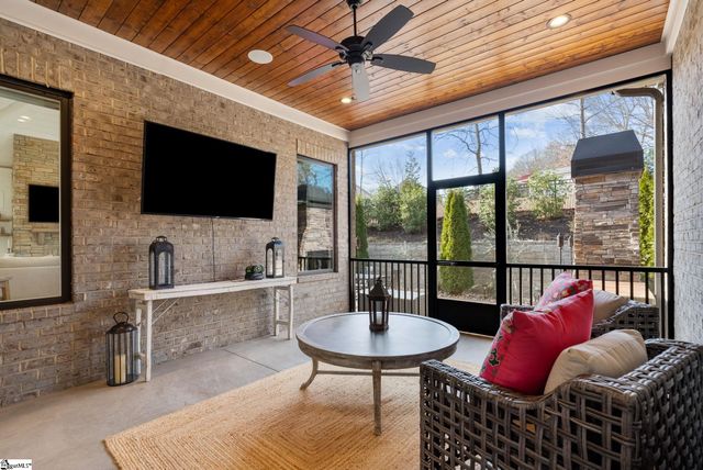 126 Chestnut Pond Lane, Simpsonville, SC 29681