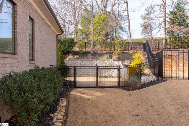 126 Chestnut Pond Lane, Simpsonville, SC 29681