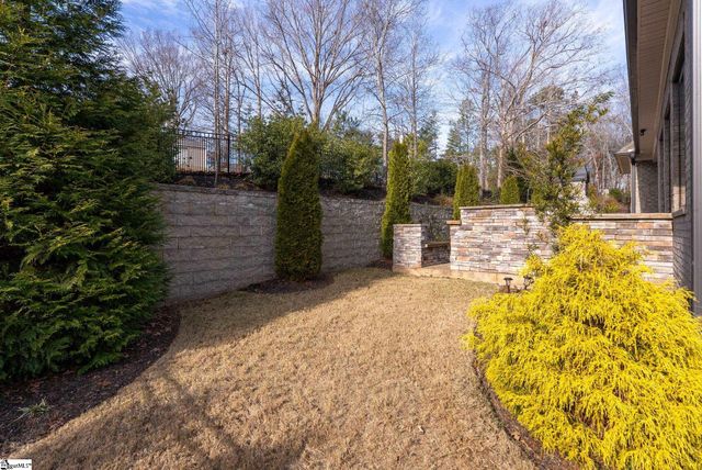 126 Chestnut Pond Lane, Simpsonville, SC 29681