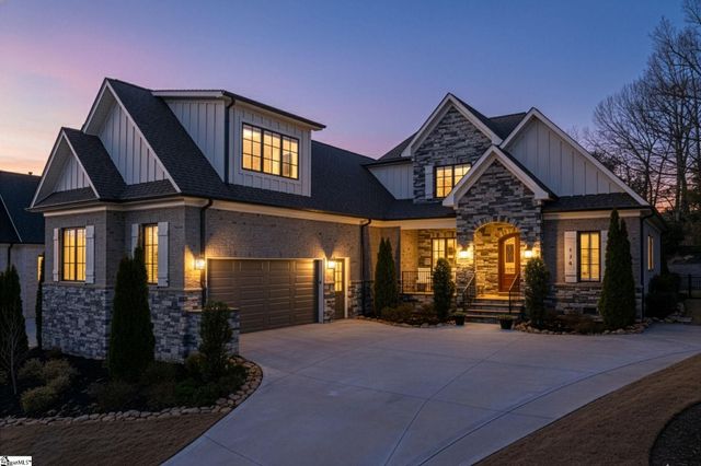 126 Chestnut Pond Lane, Simpsonville, SC 29681