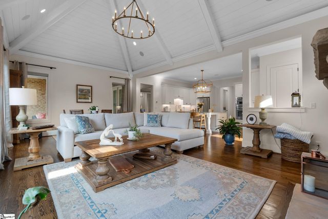 126 Chestnut Pond Lane, Simpsonville, SC 29681