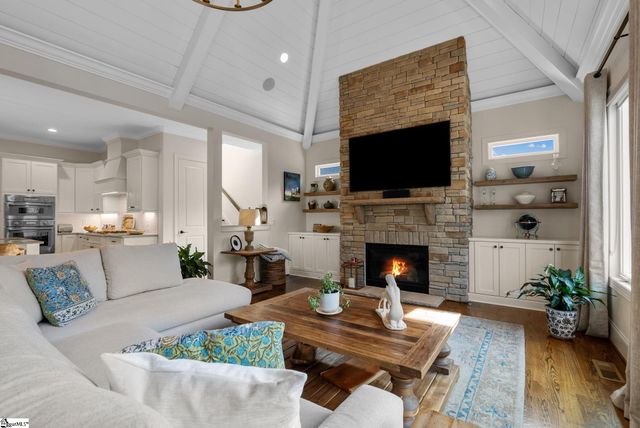 126 Chestnut Pond Lane, Simpsonville, SC 29681