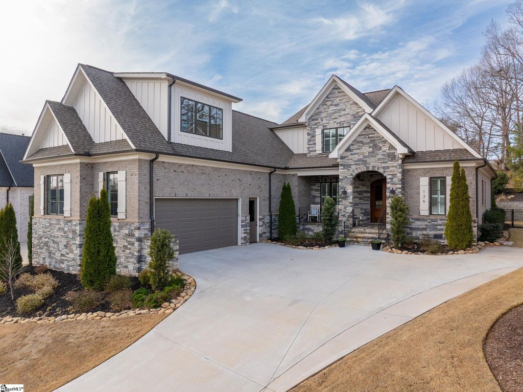 126 Chestnut Pond Lane, Simpsonville, SC 29681