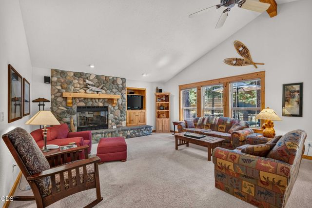 57641 Splitrock Lane 2, Sunriver, OR 97707