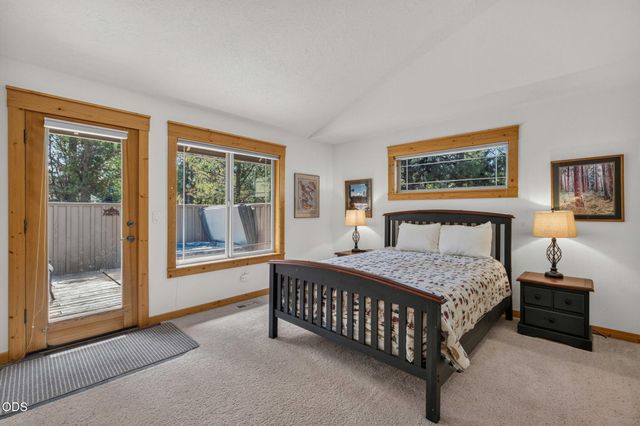 57641 Splitrock Lane 2, Sunriver, OR 97707
