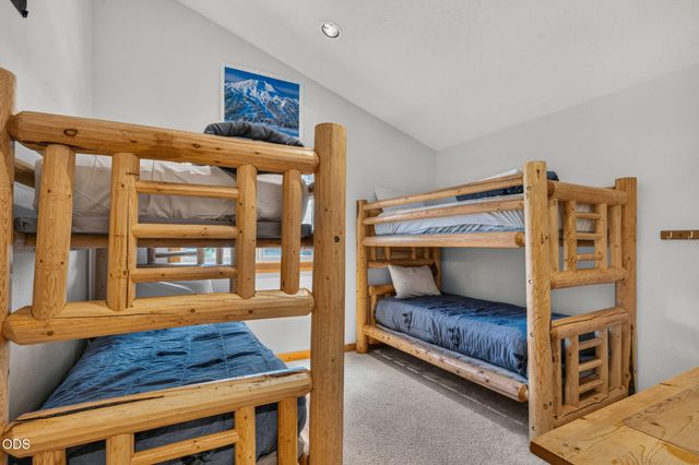 57641 Splitrock Lane 2, Sunriver, OR 97707