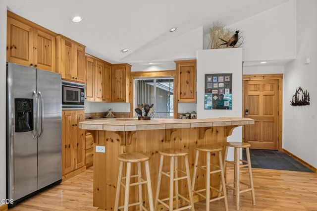 57641 Splitrock Lane 2, Sunriver, OR 97707
