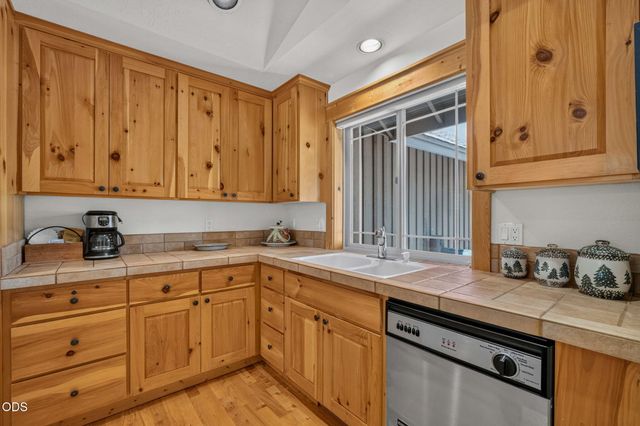 57641 Splitrock Lane 2, Sunriver, OR 97707