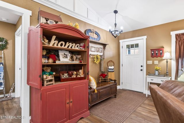 247 Hayden Lane, Grimsley, TN 38565
