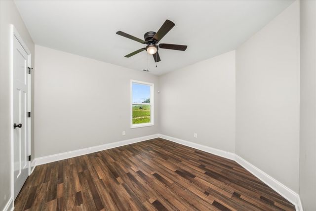 1200 Duck Pond Rd, Sparta, TN 38583