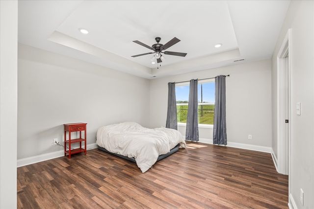 1200 Duck Pond Rd, Sparta, TN 38583