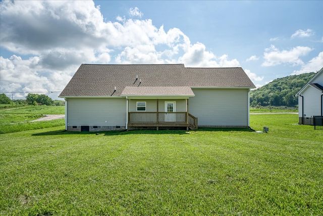 1200 Duck Pond Rd, Sparta, TN 38583