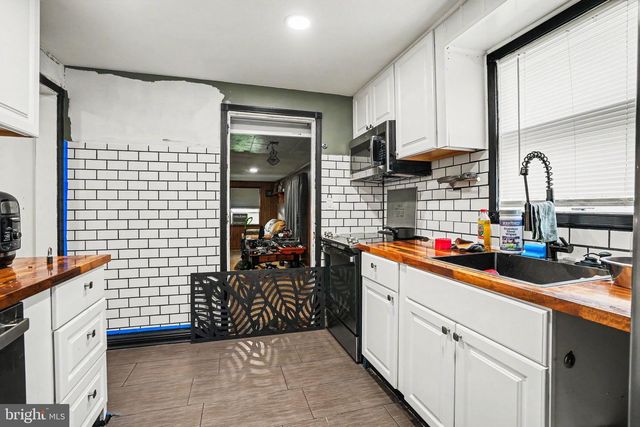 10 GREYSTONE RD, Carlisle, PA 17015