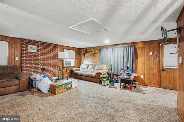 10 GREYSTONE RD, Carlisle, PA 17015