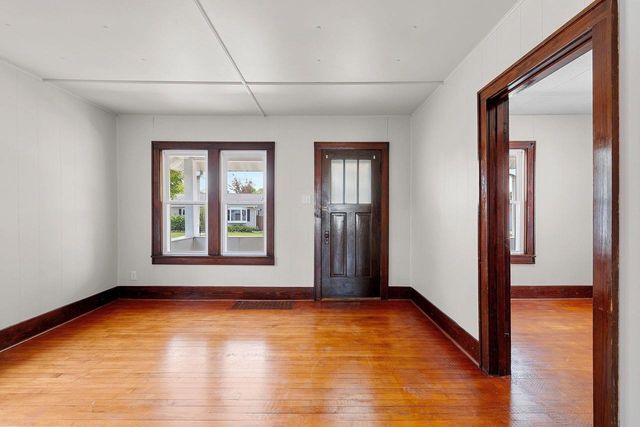 1044 CAROLINE STREET, Green Bay, WI 54303