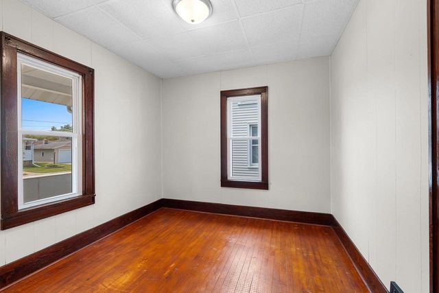 1044 CAROLINE STREET, Green Bay, WI 54303