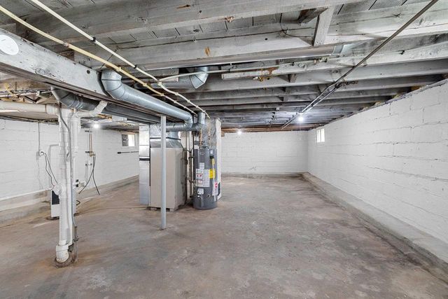 1044 CAROLINE STREET, Green Bay, WI 54303